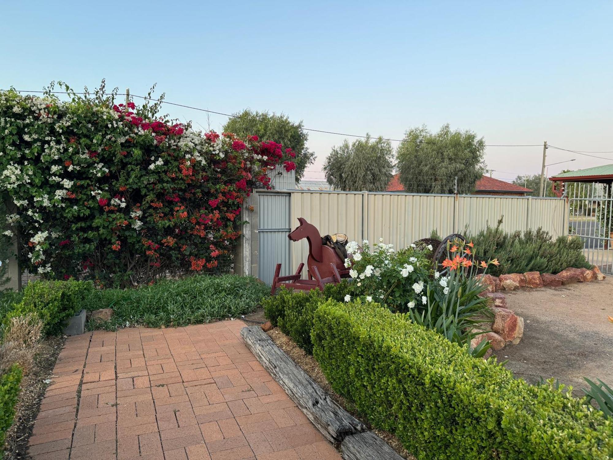 Club Boutique Hotel Cunnamulla Exteriör bild