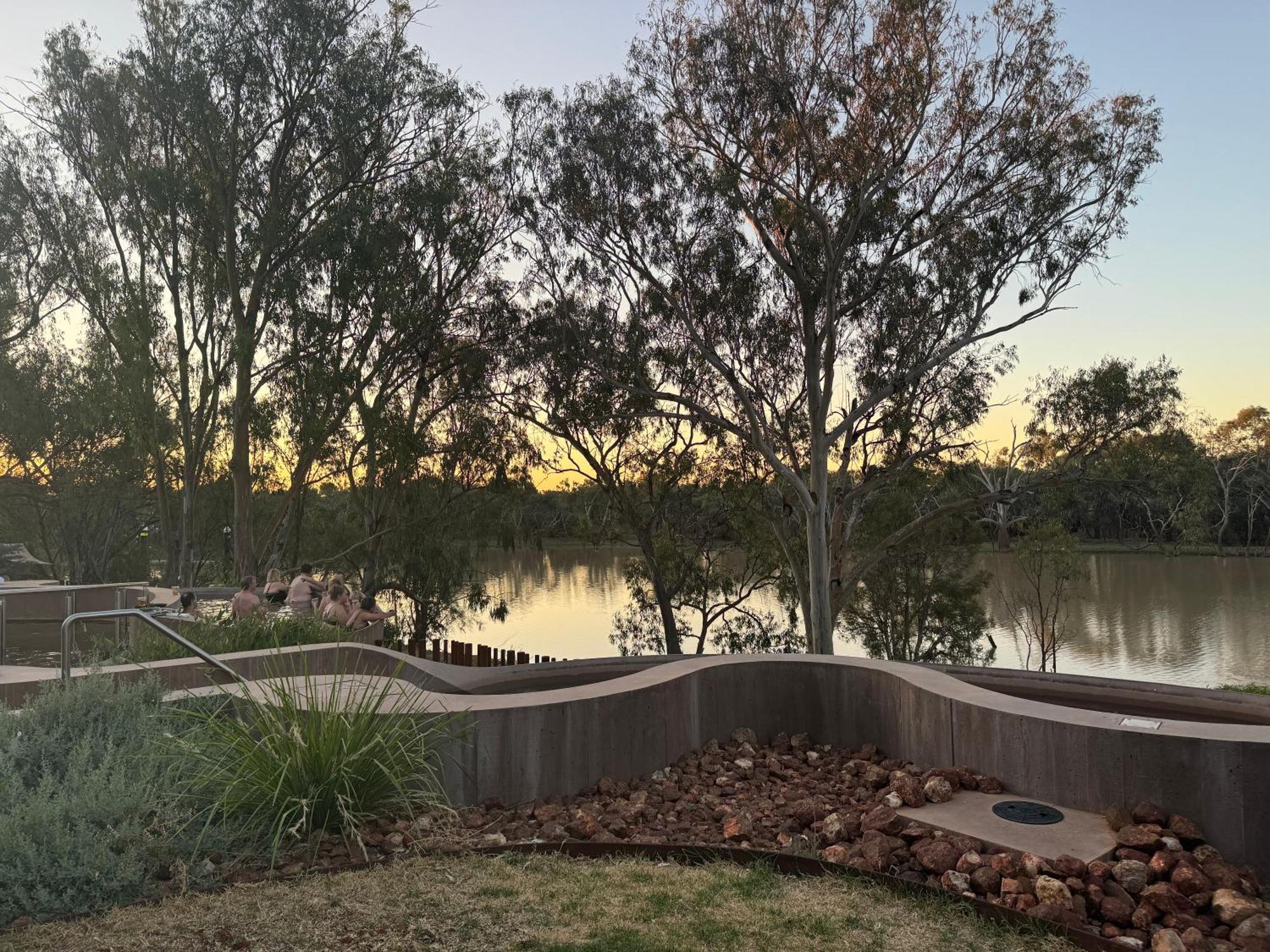 Club Boutique Hotel Cunnamulla Exteriör bild