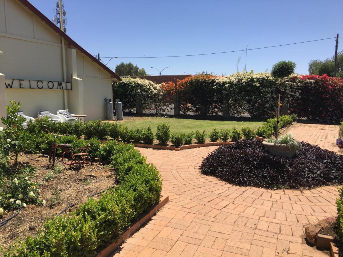 Club Boutique Hotel Cunnamulla Exteriör bild
